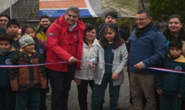 Gobernador Regional Alejandro Santana inaugura obras de conservación de caminos rurales en islas de Quemchi
